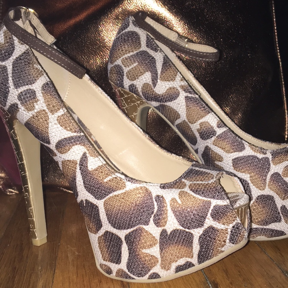 GIRAFFE PRINT 🦒 Pumps